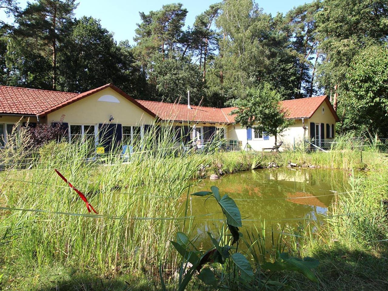 Bauernhof-Streichel-Zoo-Kombi-Familien-Suite-Im-Wald-Am-See Gulow Bagian luar foto